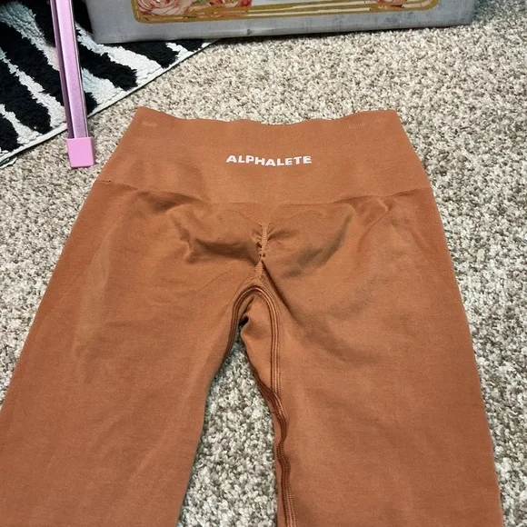 Alphalete Women's Rust Leggings - Picture 5 of 5